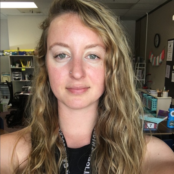 Meet your Posher, Leticia - Picture 1 of 1